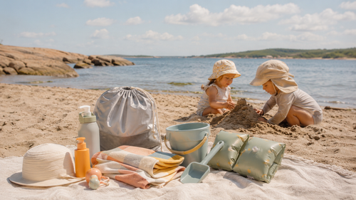 Sommarlek för barn – solskydd, bad och packlista till stranden