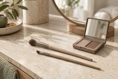 Enkel ögonmakeup – två borstar för en mjuk sminkning till vardags